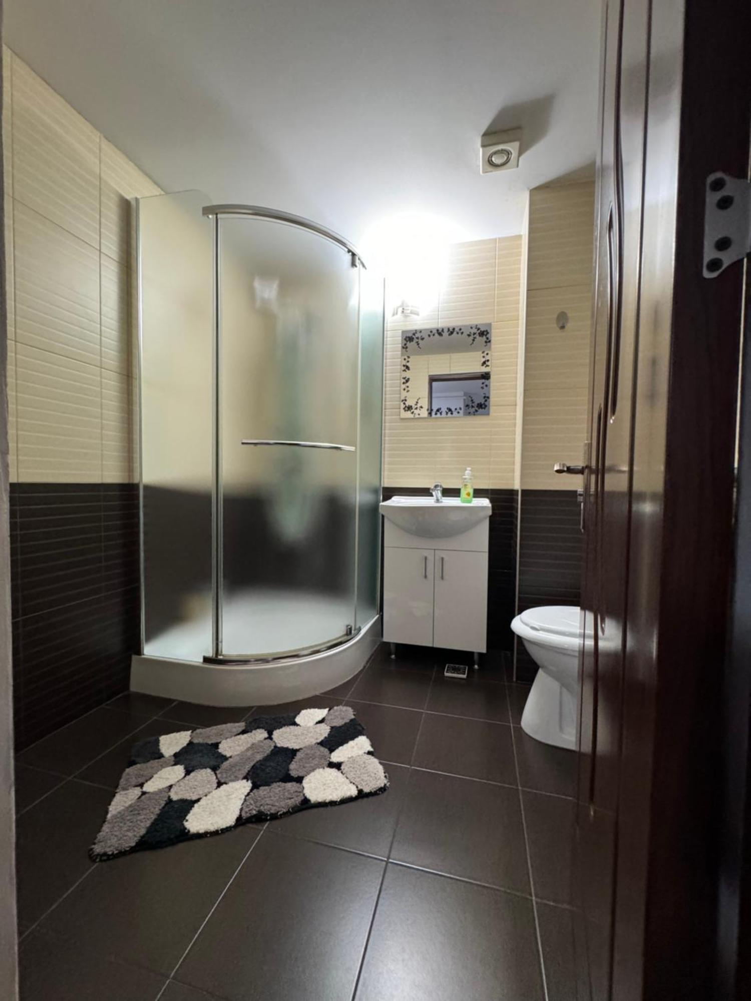 Apartamento Rim1 Piteşti Exterior foto